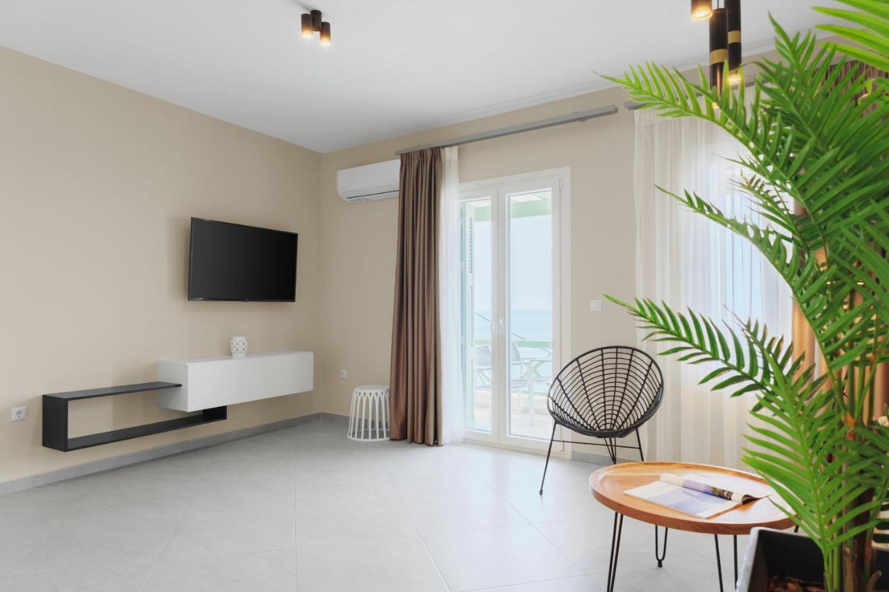 Corali Suites Andros บาทซี ภายนอก รูปภาพ